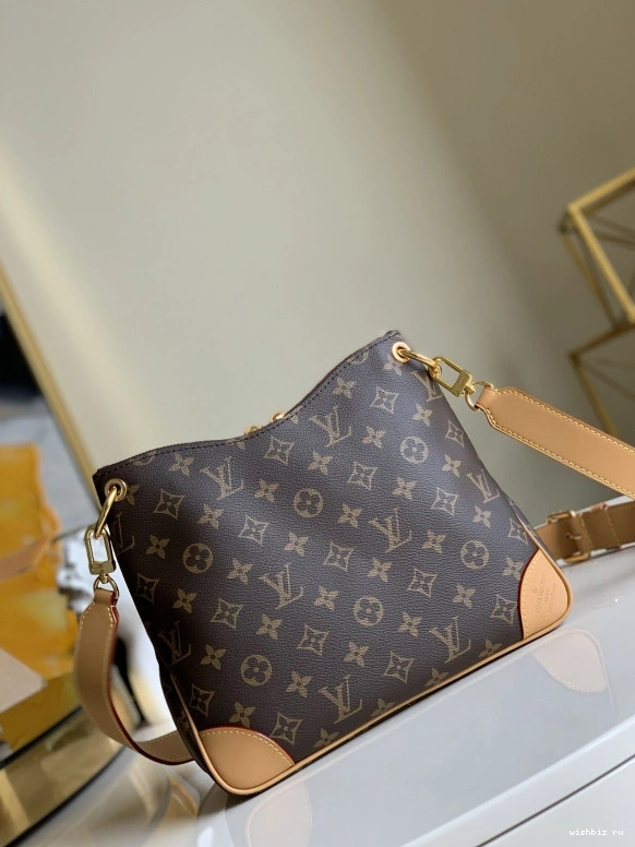 WIS LOUIS ODÉON PM VUITTON 0104